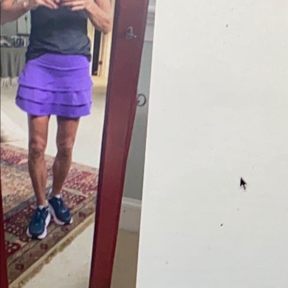 Women’s tennis/ jogging skirt - Picture 3 of 3